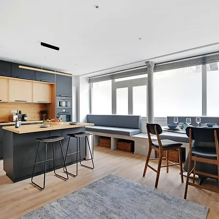 Appartement Spacious With 2 Paris