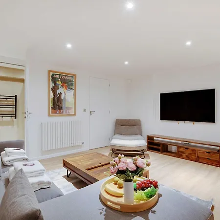 Appartement Spacious With 2